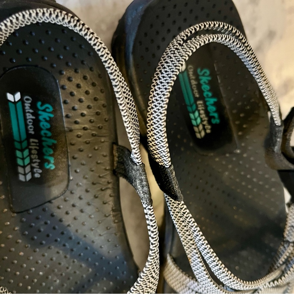 Skechers Women Reggae Perfect Duo sandals, size 9 - Picture 3 of 4